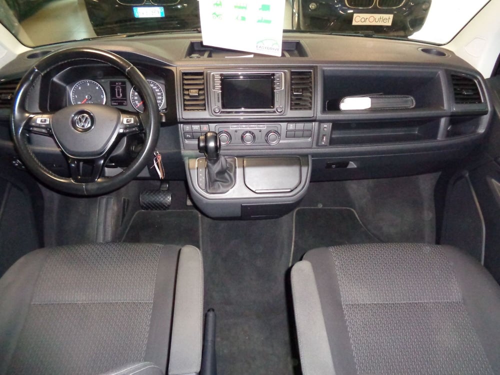 Volkswagen Multivan usata a Torino (13)