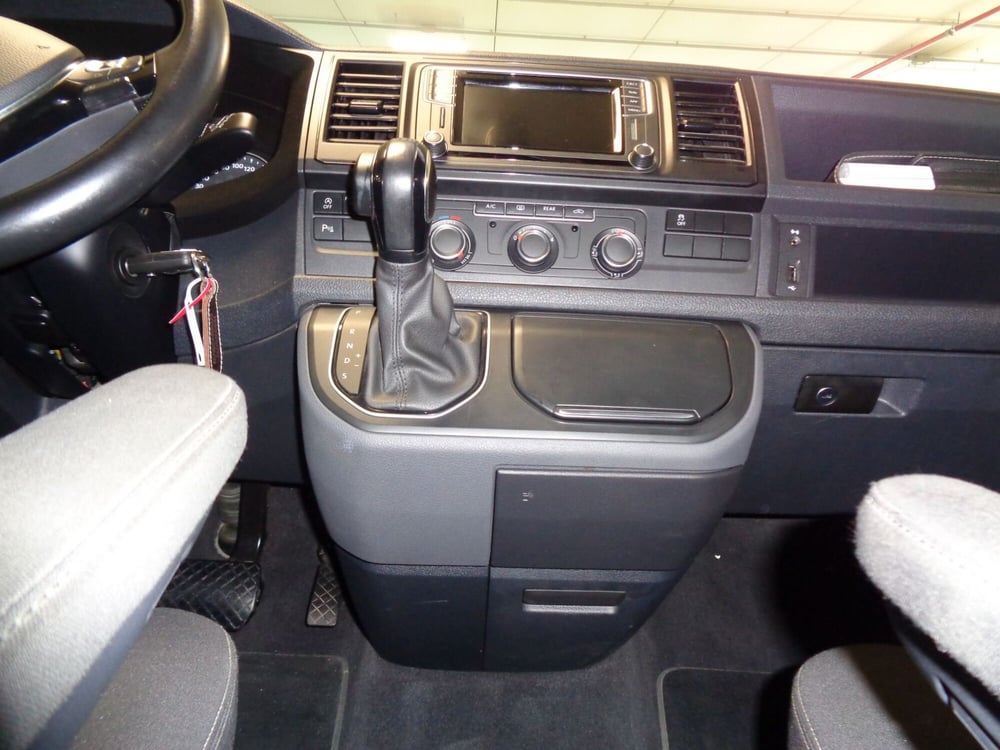 Volkswagen Multivan usata a Torino (15)