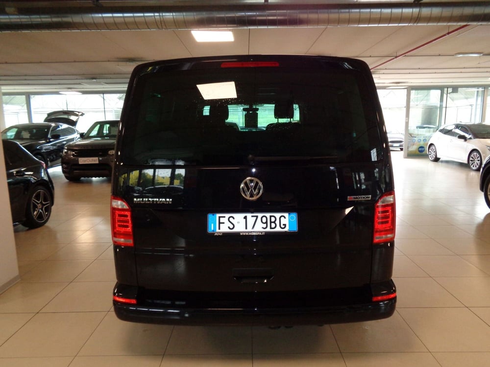 Volkswagen Multivan usata a Torino (4)