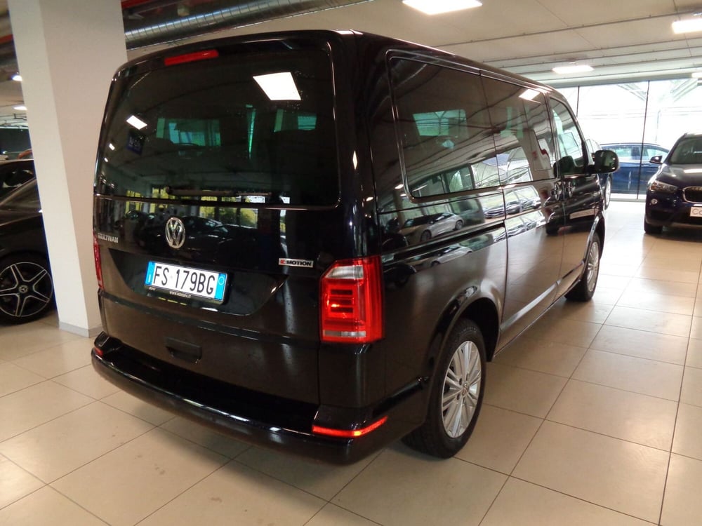 Volkswagen Multivan usata a Torino (5)