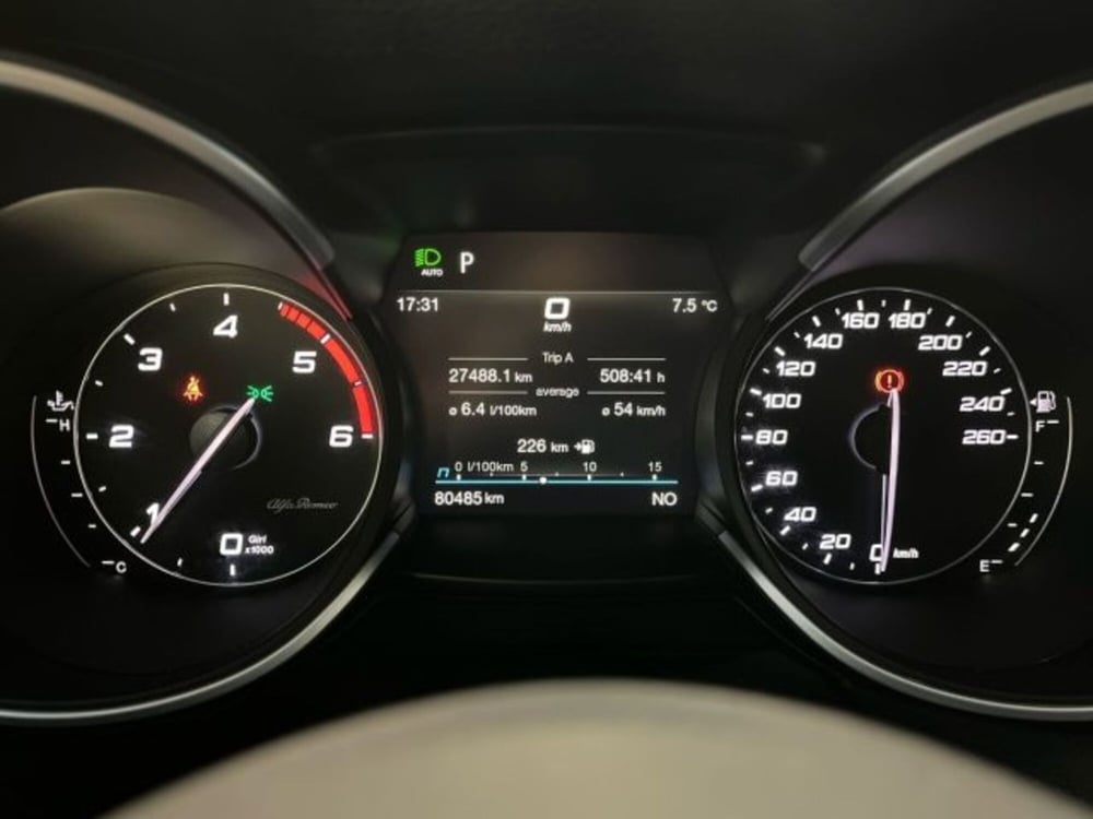 Alfa Romeo Stelvio usata a Verona (8)