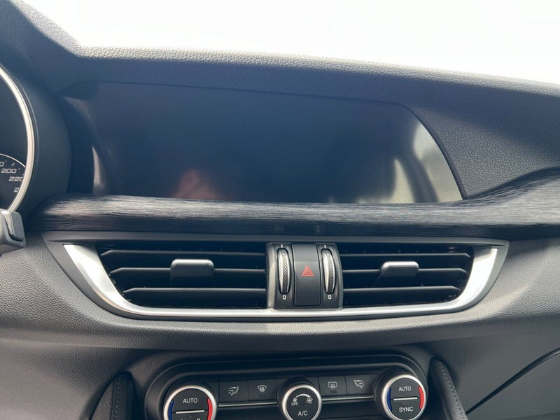 Alfa Romeo Stelvio usata a Teramo (10)