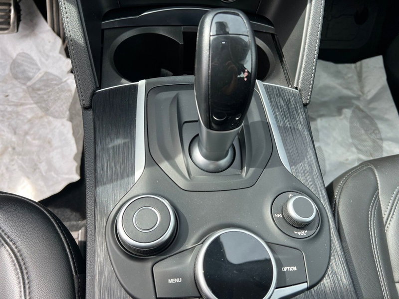 Alfa Romeo Stelvio usata a Teramo (16)