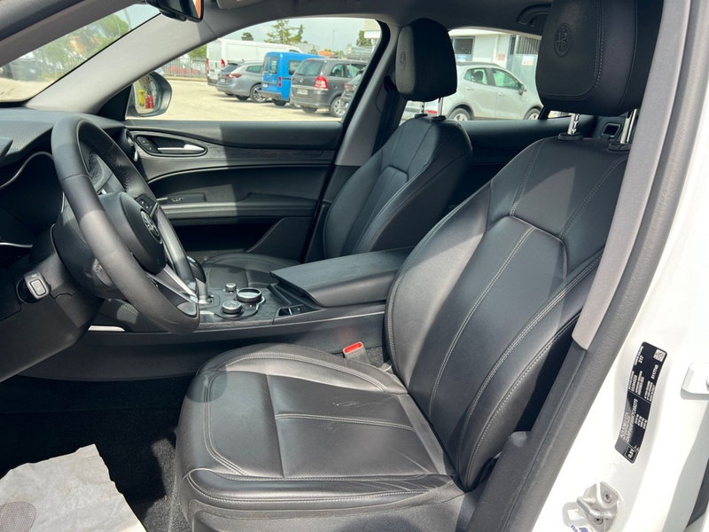Alfa Romeo Stelvio usata a Teramo (7)
