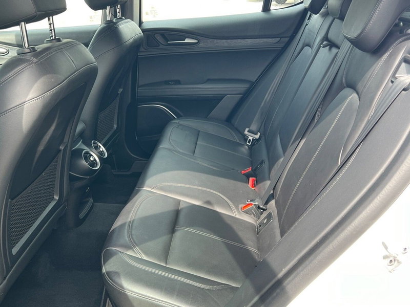 Alfa Romeo Stelvio usata a Teramo (8)