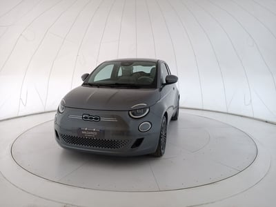 Fiat 500e La Prima Berlina 42 kWh  del 2023 usata a Bari