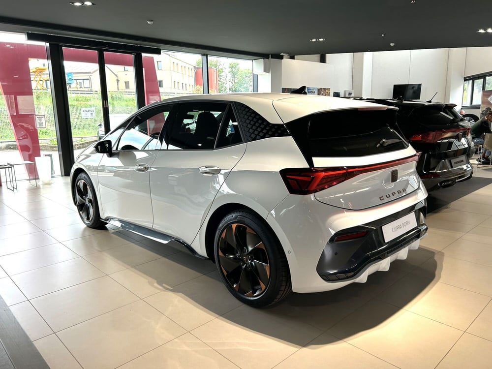 Cupra Born nuova a Ferrara (6)