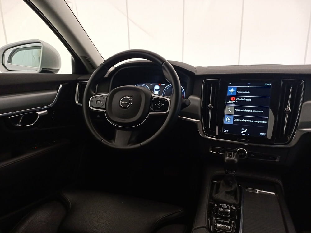 Volvo S90 usata a Bari (9)