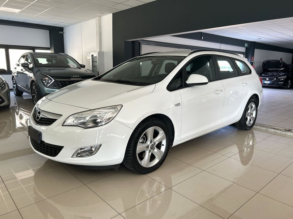 Opel Astra Station Wagon usata a Ferrara