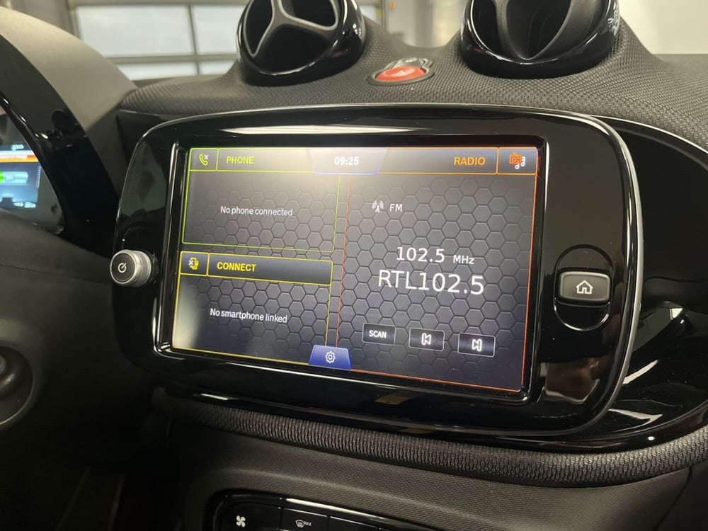 smart Fortwo Cabrio nuova a Milano (12)