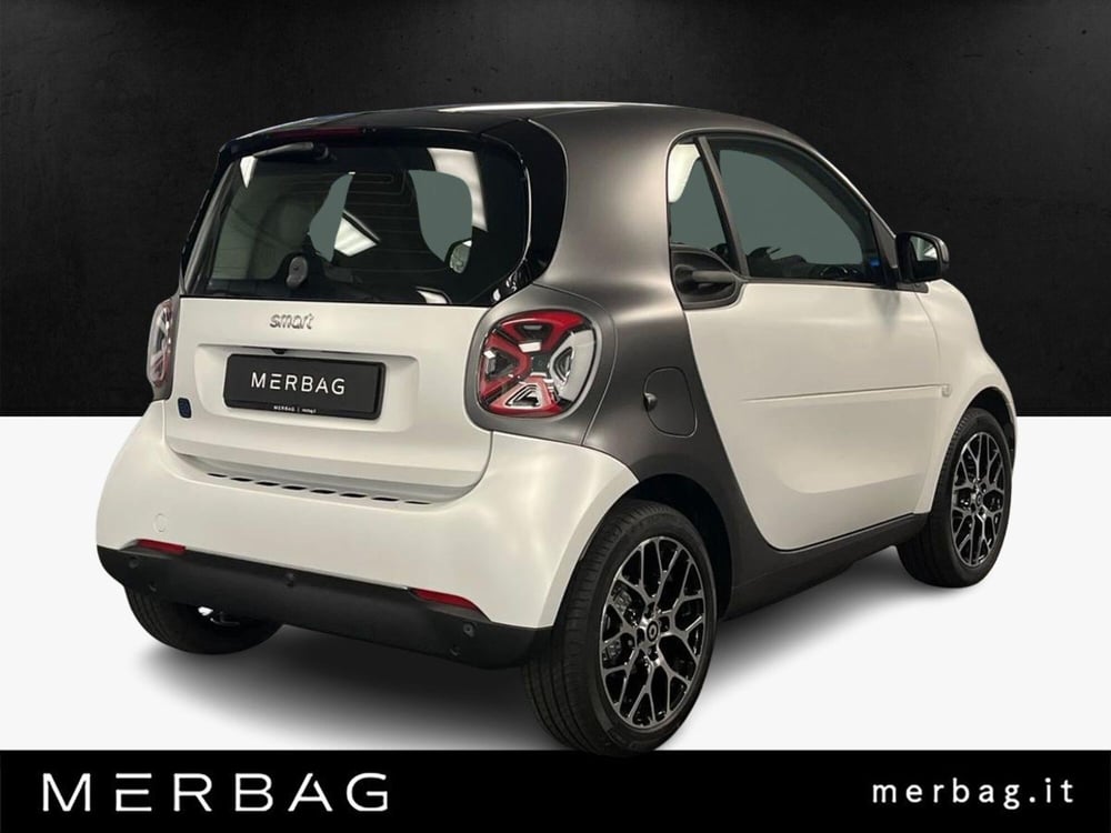 smart Fortwo nuova a Milano (2)