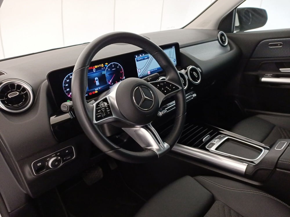 Mercedes-Benz GLA SUV usata a Bari (5)