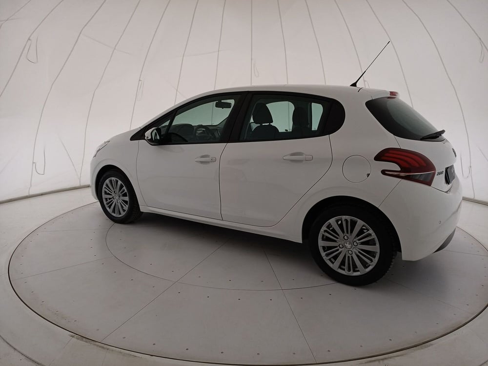 Peugeot 208 usata a Bari (3)