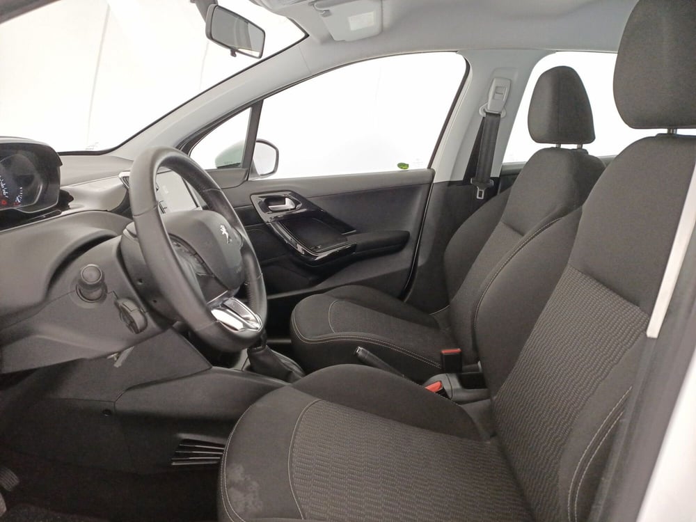 Peugeot 208 usata a Bari (6)