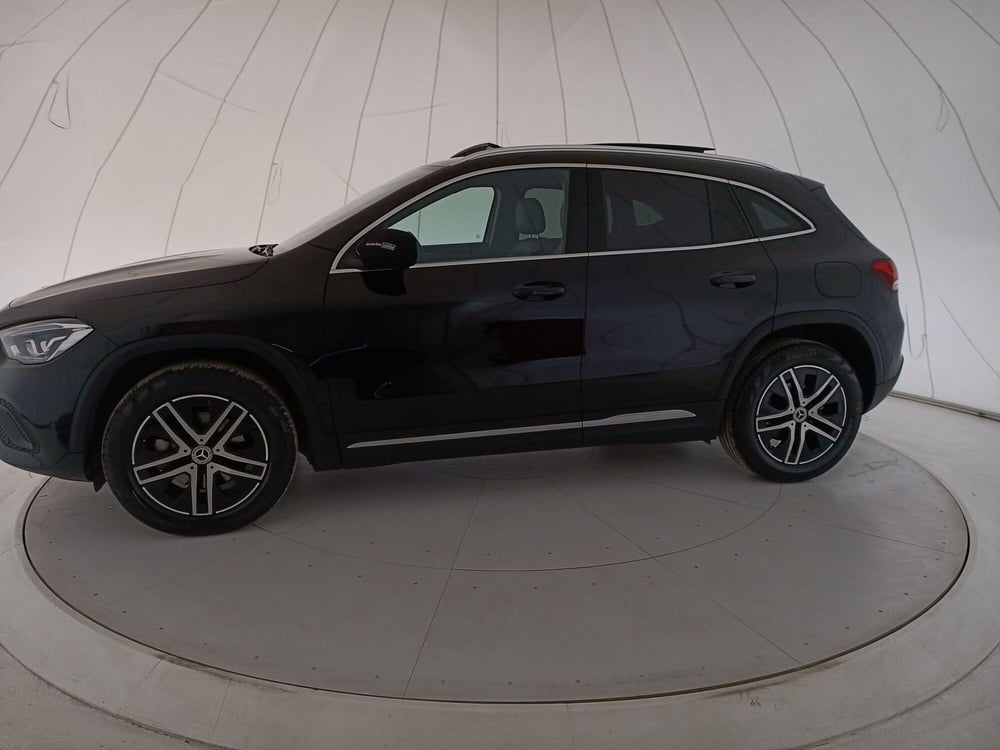 Mercedes-Benz GLA SUV usata a Bari (2)