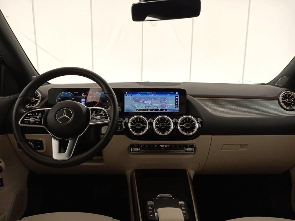 Mercedes-Benz GLA SUV usata a Bari (10)