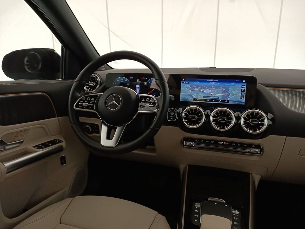 Mercedes-Benz GLA SUV usata a Bari (9)