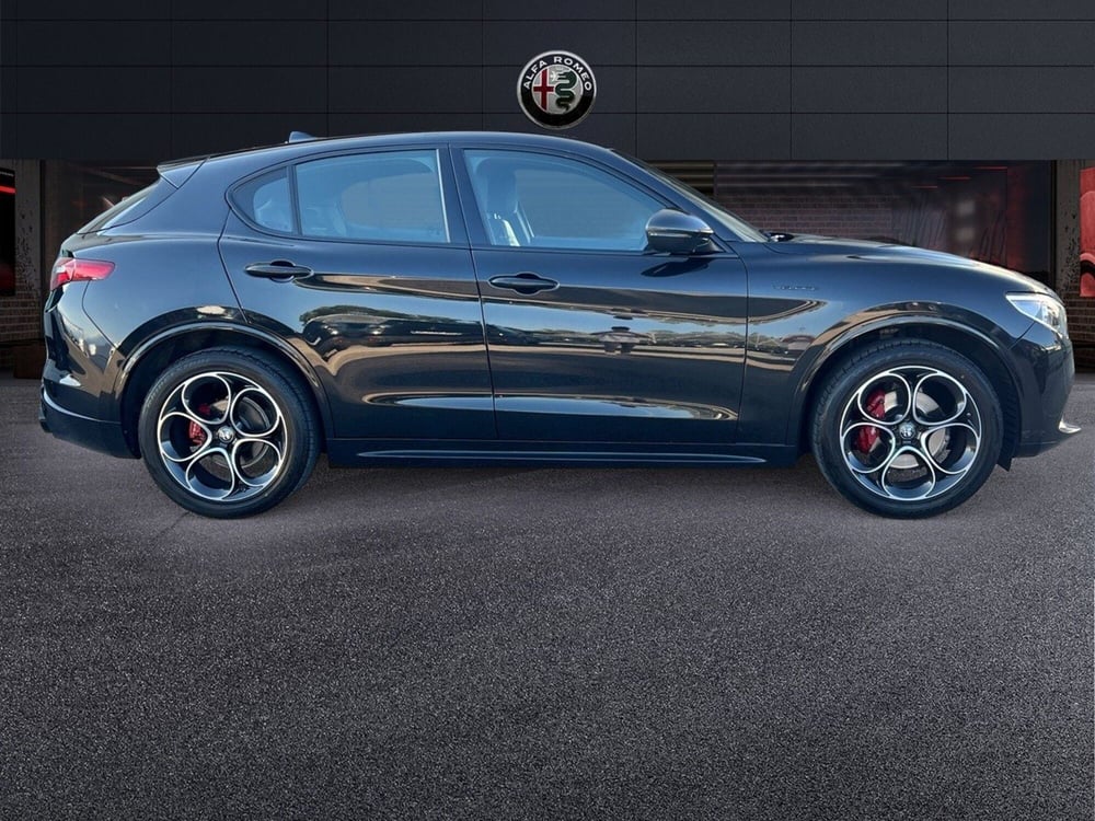 Alfa Romeo Stelvio usata a Pescara (3)