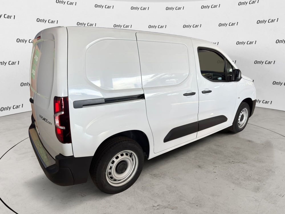 Toyota Proace City nuova a Ferrara (4)