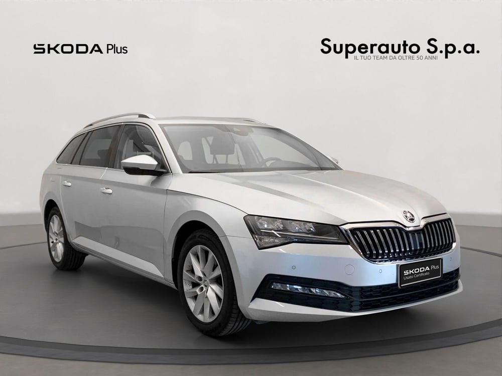 Skoda Superb Station Wagon nuova a Padova (3)