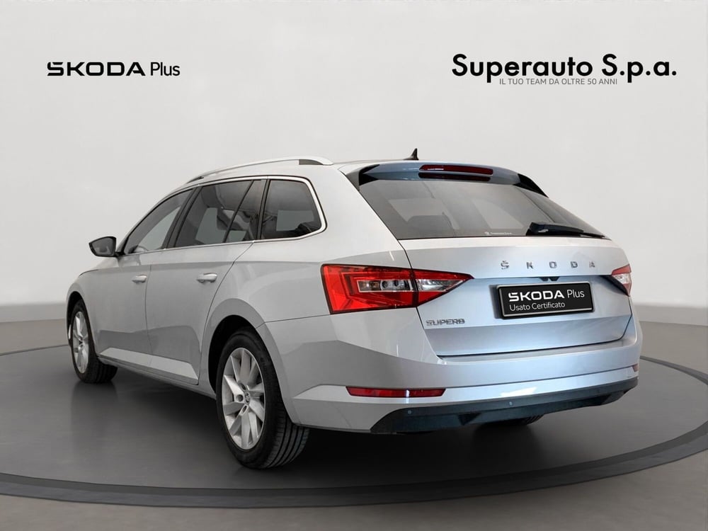 Skoda Superb Station Wagon nuova a Padova (4)