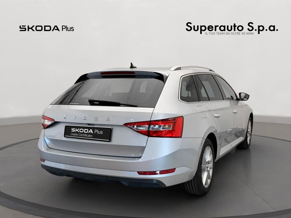 Skoda Superb Station Wagon nuova a Padova (6)