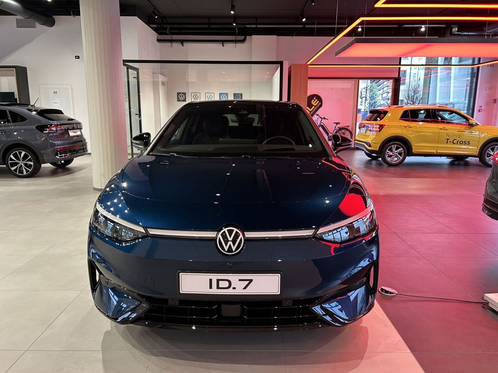 Volkswagen ID.7 nuova a Padova (2)