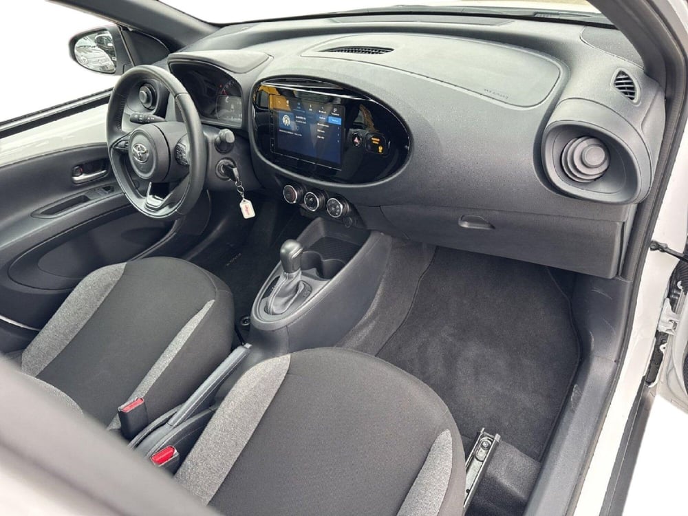 Toyota Aygo X usata a Ferrara (9)