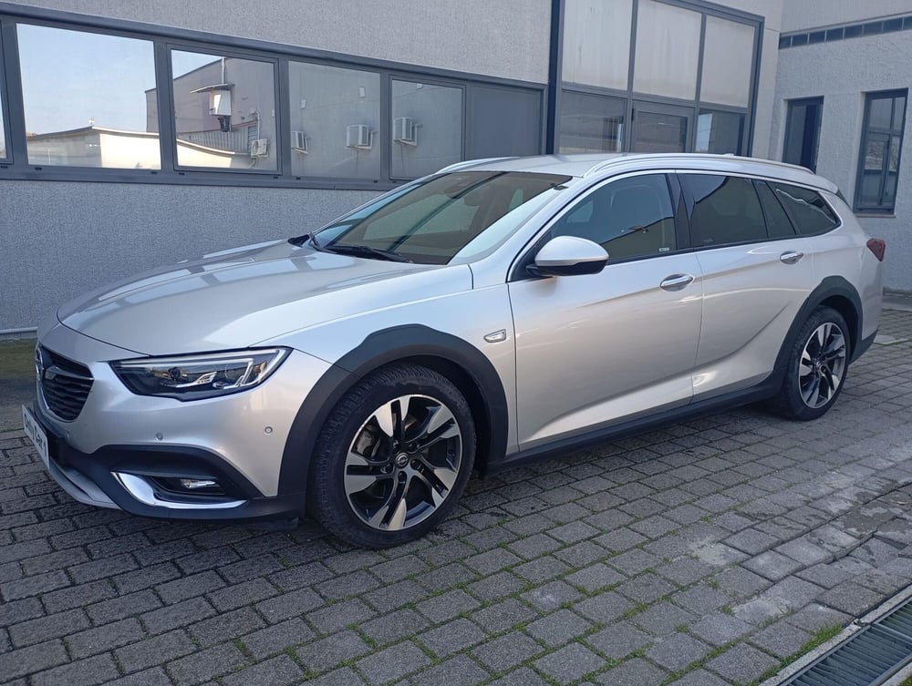 Opel Insignia Station Wagon usata a Ferrara (3)