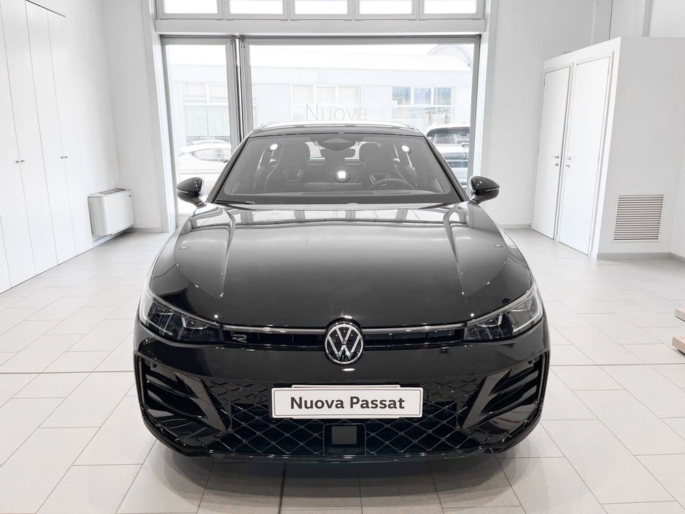 Volkswagen Passat nuova a Padova (2)