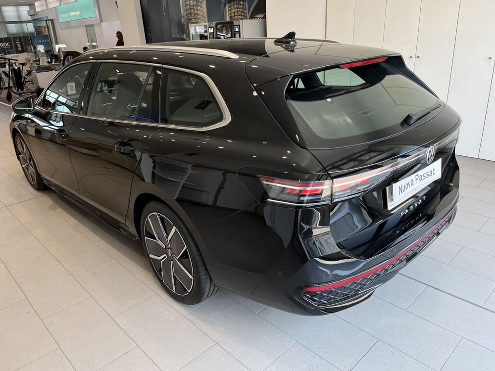 Volkswagen Passat nuova a Padova (5)