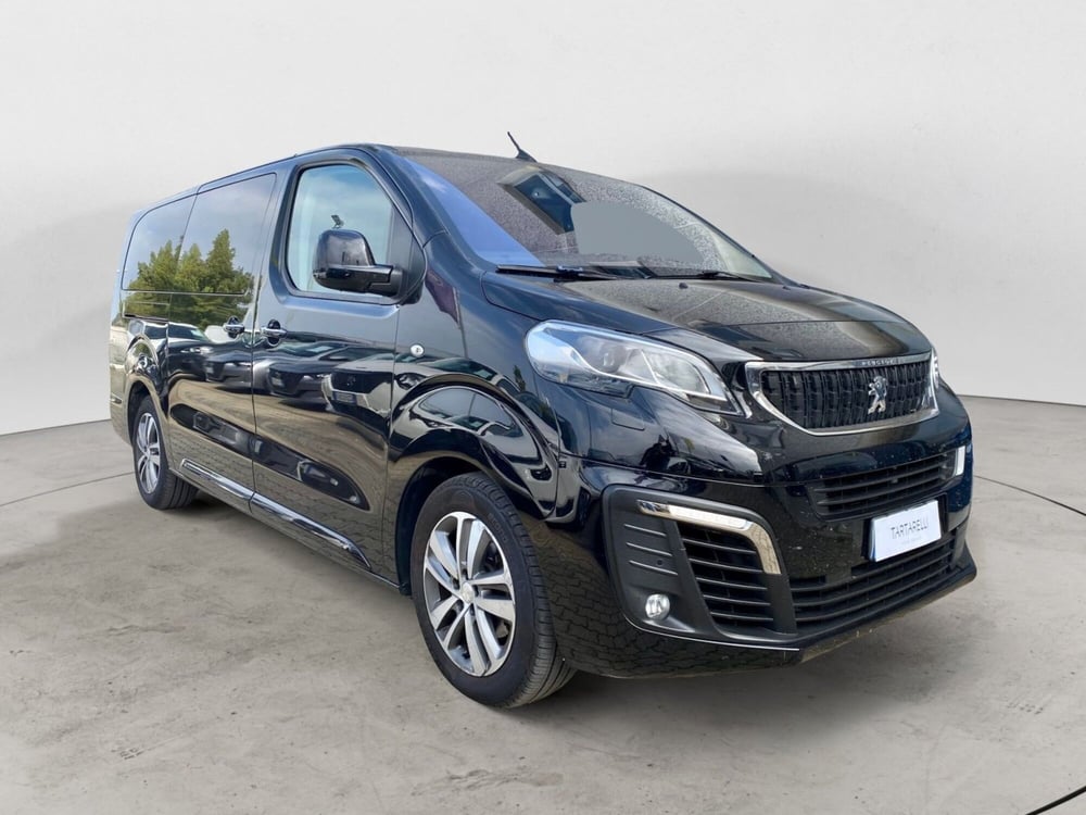 Peugeot Traveller usata a Bari