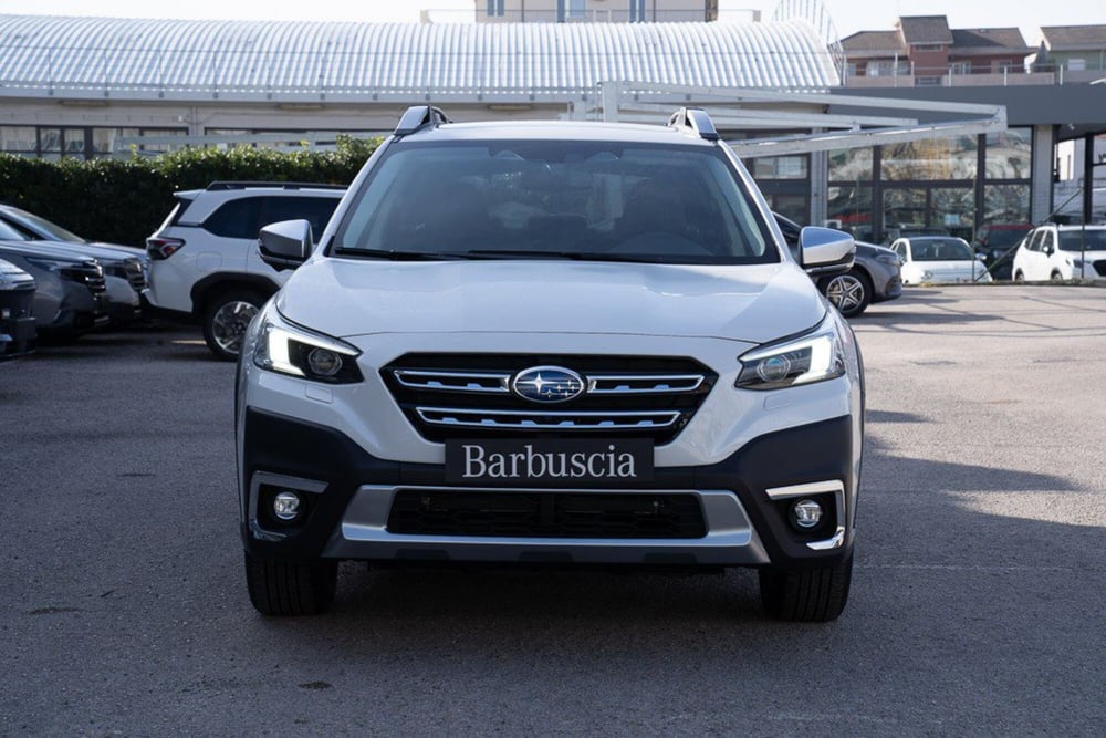 Subaru Outback nuova a Pescara (3)