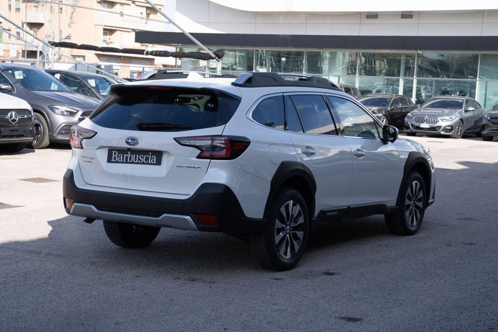 Subaru Outback nuova a Pescara (5)