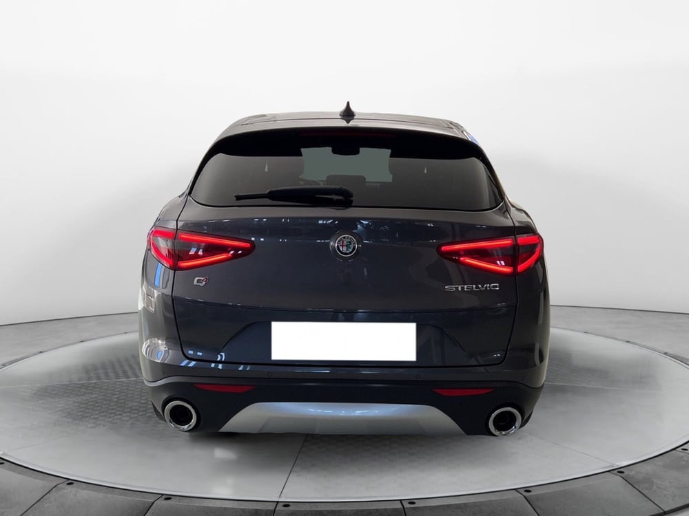 Alfa Romeo Stelvio usata a Pisa (3)