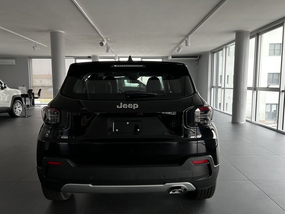 Jeep Avenger nuova a Pisa (4)