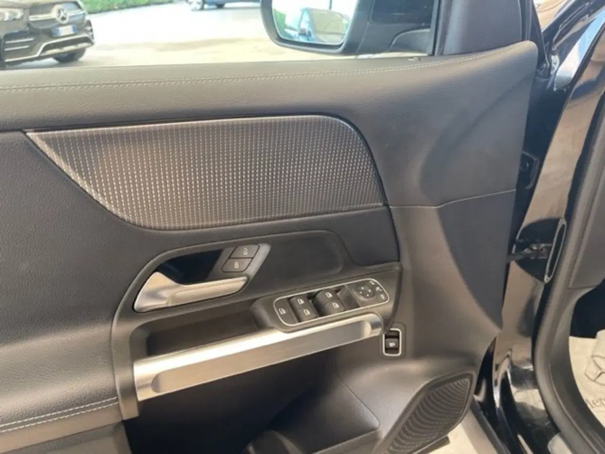 Mercedes-Benz GLB usata a Cosenza (12)