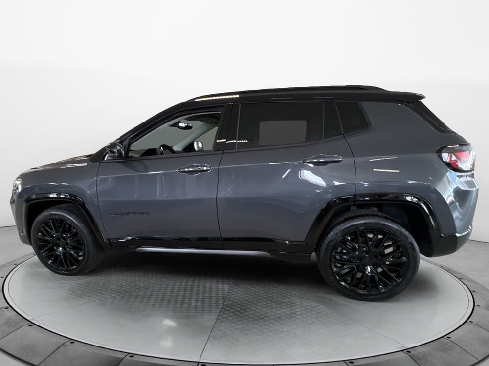 Jeep Compass nuova a Pisa (7)