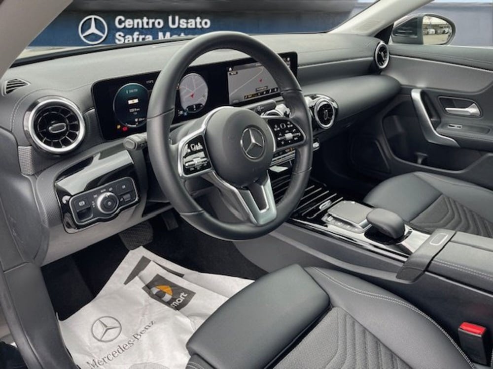 Mercedes-Benz CLA Shooting Brake usata a Cosenza (9)