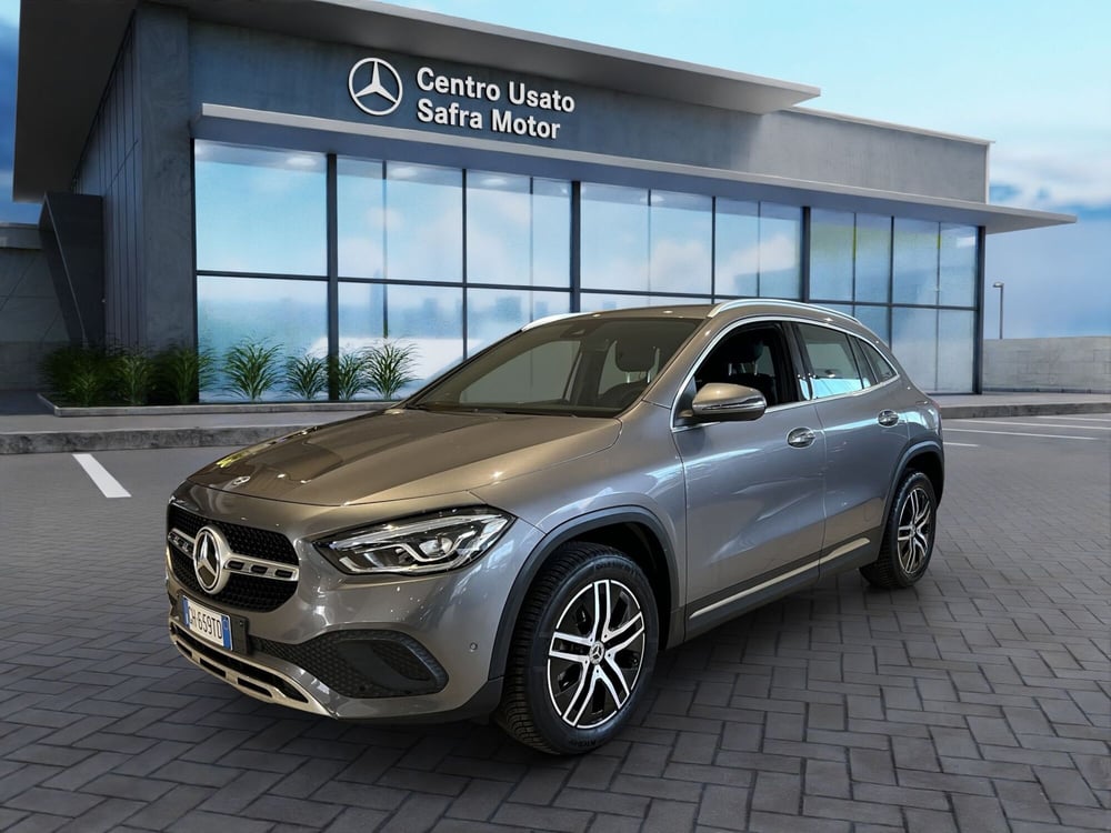 Mercedes-Benz GLA SUV usata a Cosenza