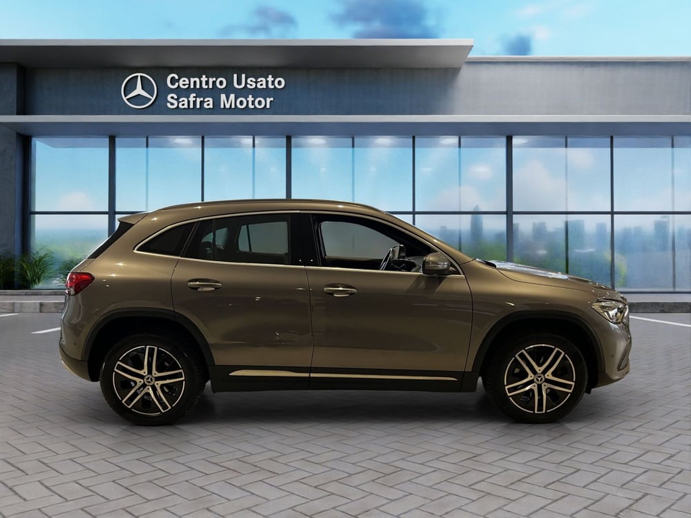 Mercedes-Benz GLA SUV usata a Cosenza (7)