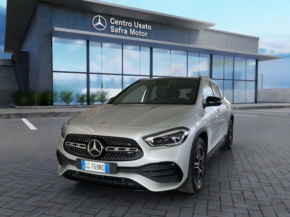 Mercedes-Benz GLA SUV usata a Cosenza