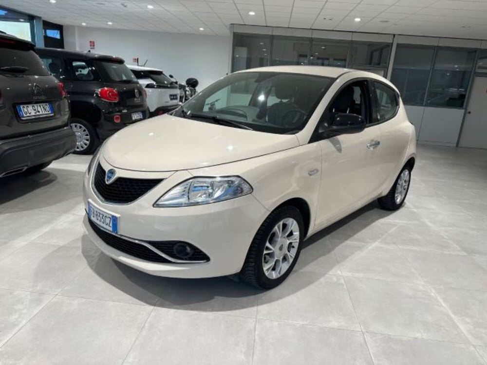 Lancia Ypsilon usata a Reggio Emilia