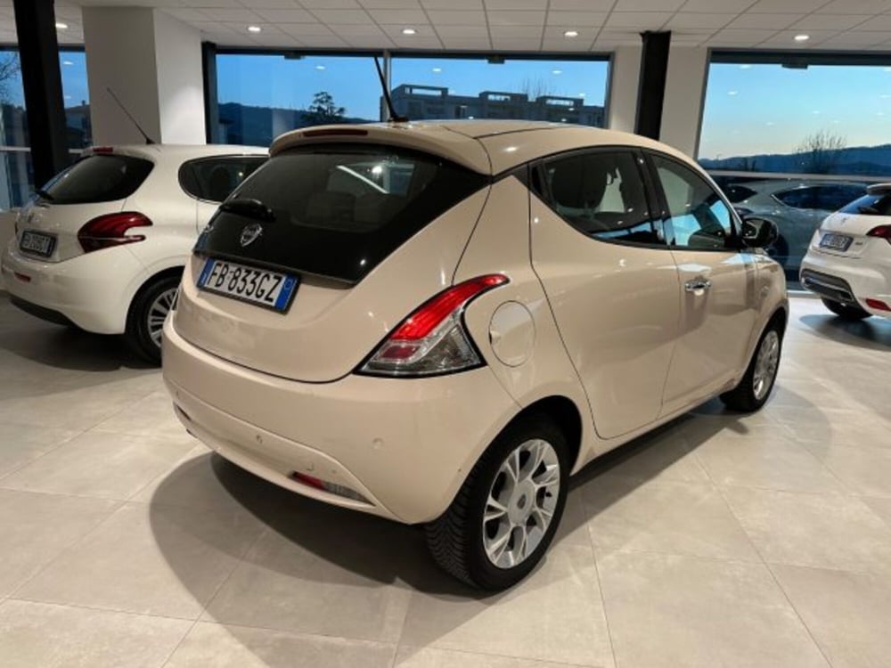 Lancia Ypsilon usata a Reggio Emilia (4)