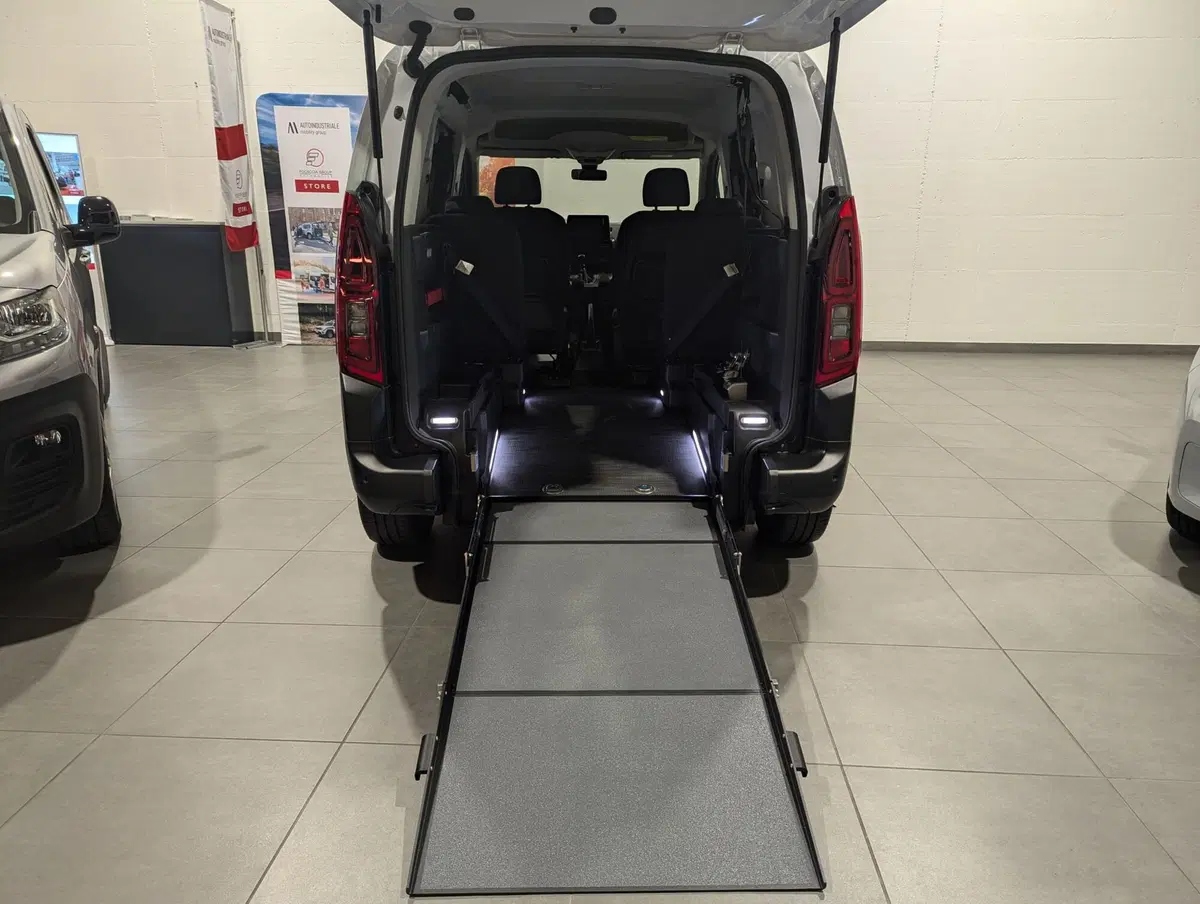 Fiat Doblò Furgone nuova a Trento (14)
