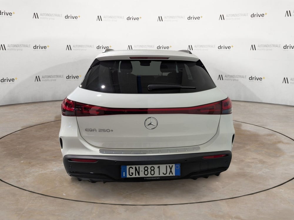 Mercedes-Benz EQA usata a Trento (4)