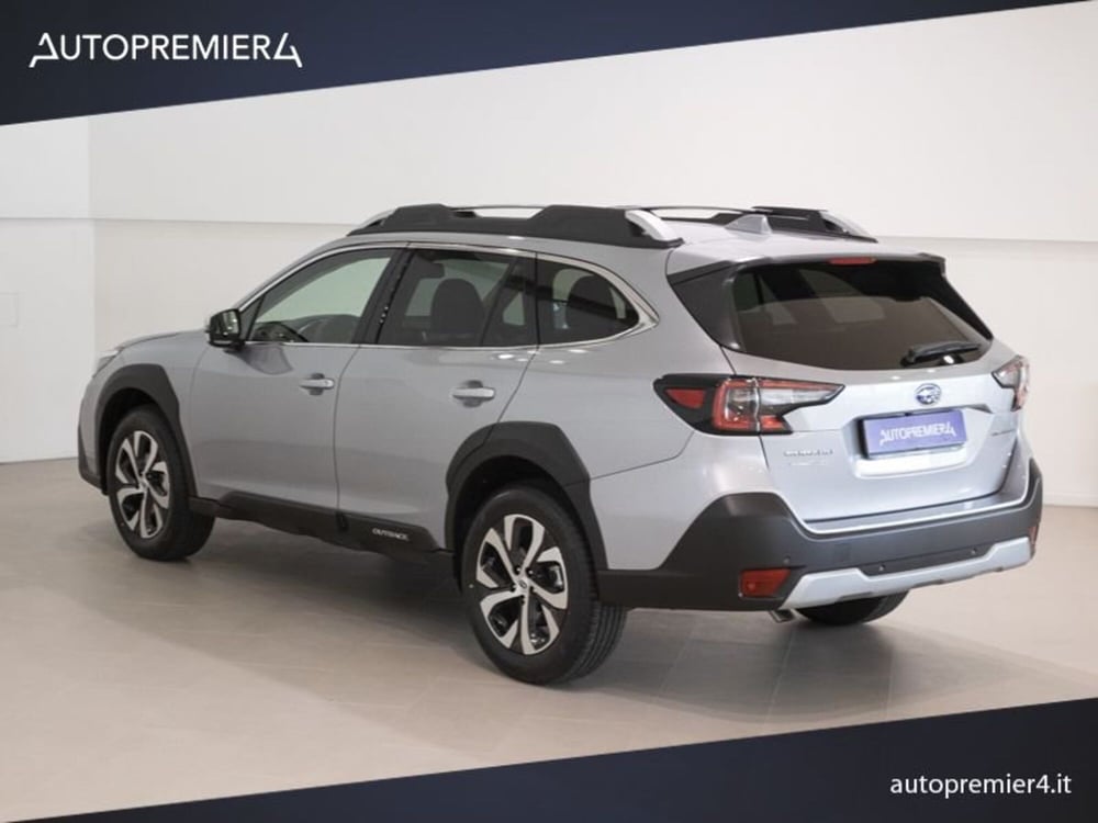 Subaru Outback nuova a Como (10)