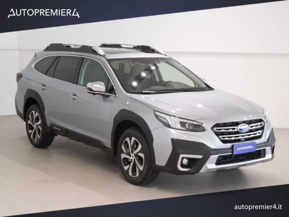 Subaru Outback nuova a Como (4)