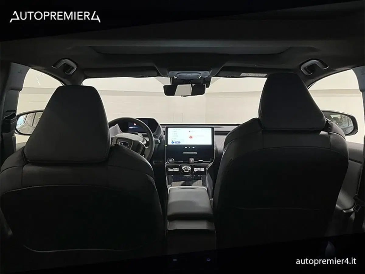 Subaru Solterra nuova a Como (13)