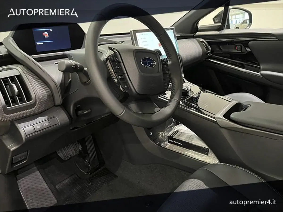 Subaru Solterra nuova a Como (14)